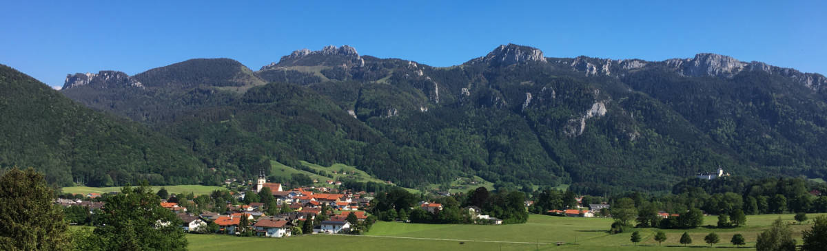 Aschau mit Kampenwand Bergpanorama Aschau mit Kampenwand